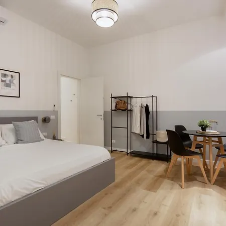 Appartamento Stylish Gem In Historic For 4 Guests Trieste