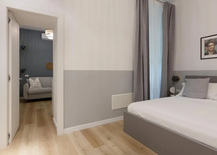 Stylish Gem In Historic For 4 Guests Apartamento Trieste