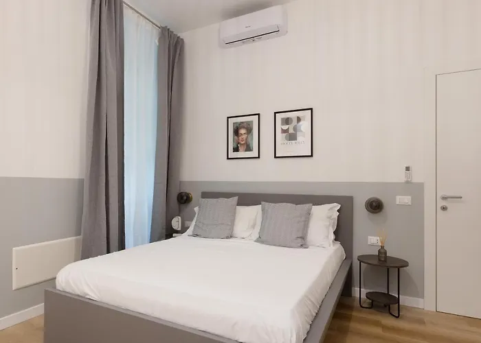 Stylish Gem In Historic For 4 Guests