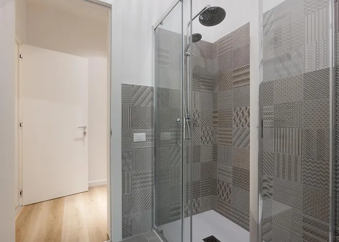 Apartamento Stylish Gem In Historic For 4 Guests Trieste